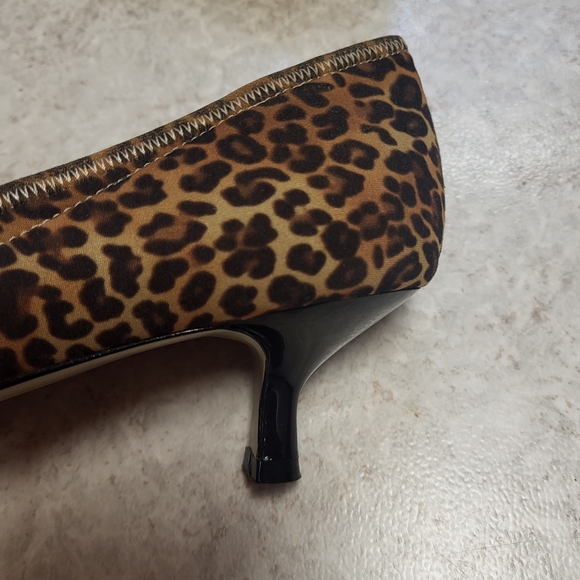 Browns Couture Cheetah / Leopard Print Short Heel Shiny Soul Glossy Heel - Picture 4 of 5